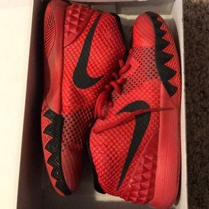 Kyrie 1